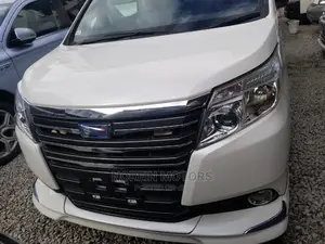 Toyota Noah 2015 White