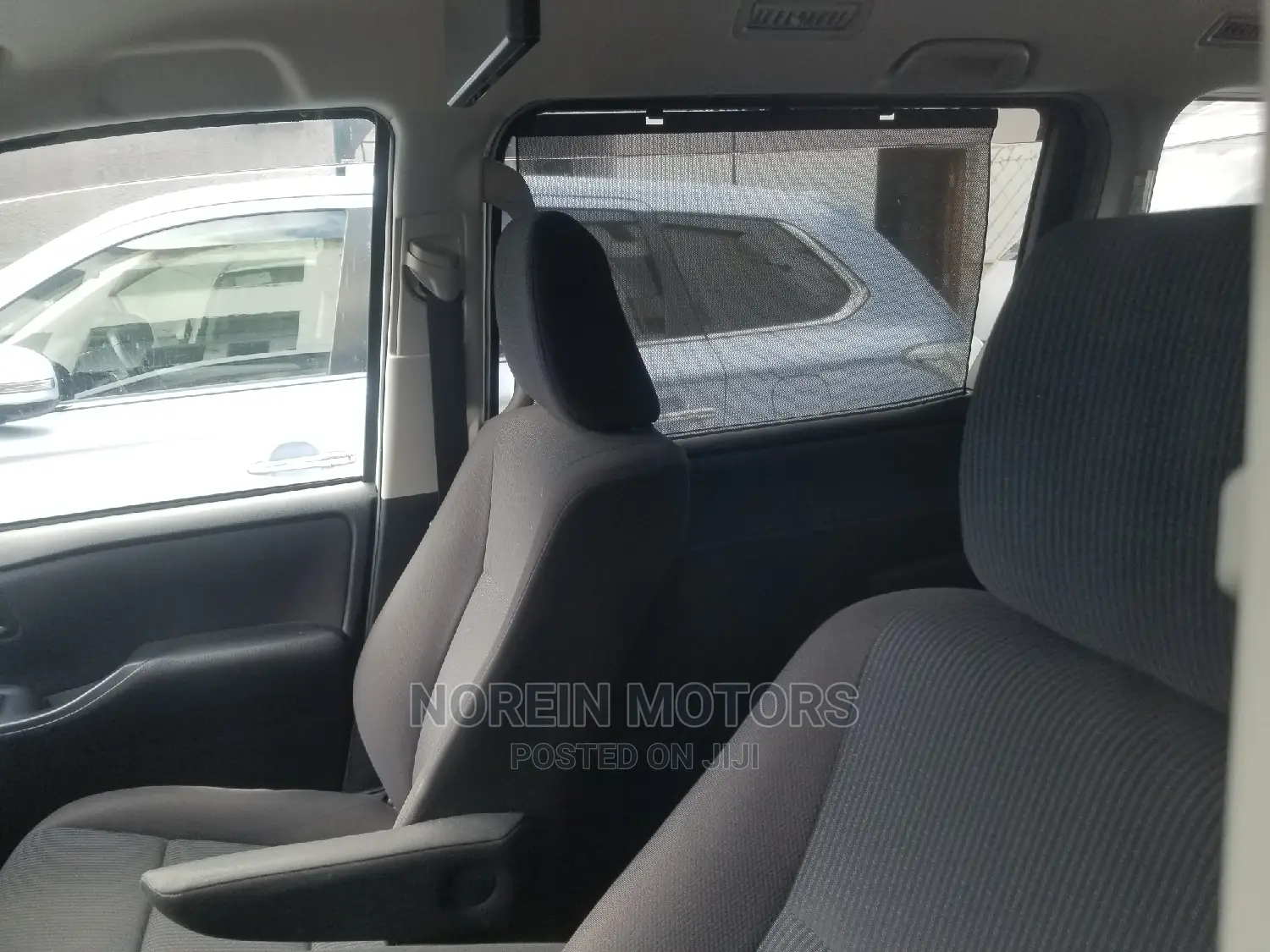 Toyota Noah 2015 White
