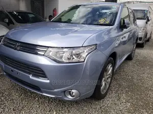 Mitsubishi Outlander 2014 Blue