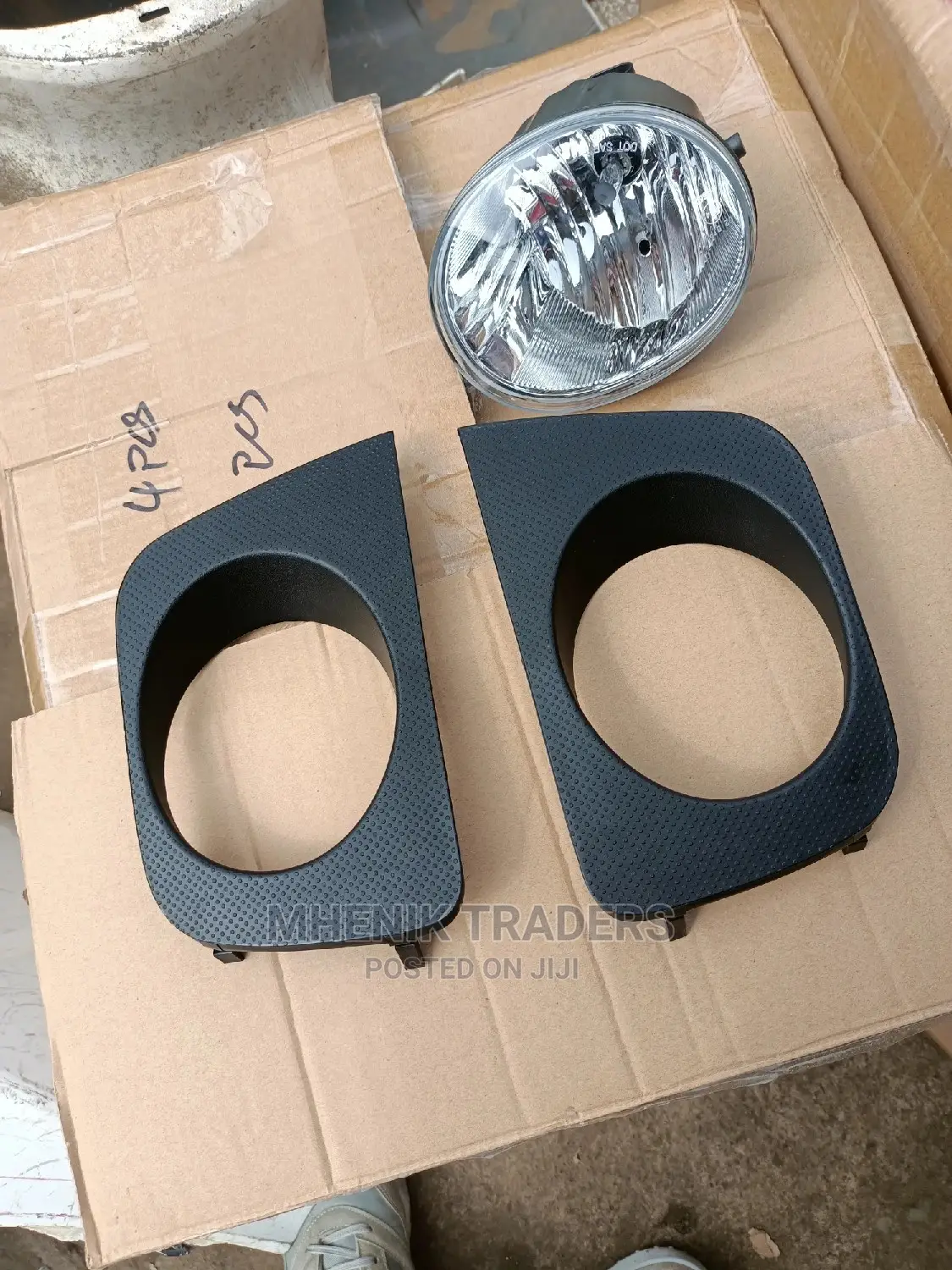 Hilux Surf Fog Light
