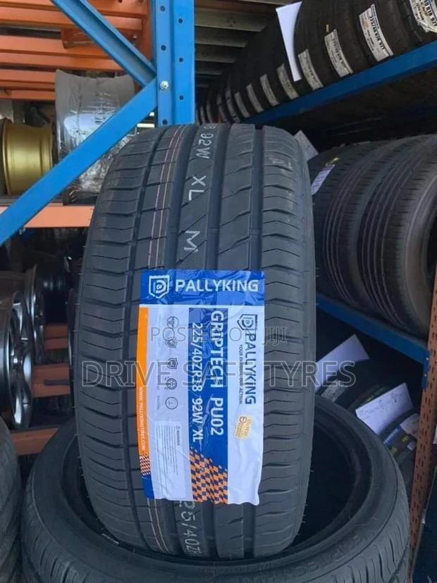 225/40 ZR18 Pallyking Tyres Are Made in China
