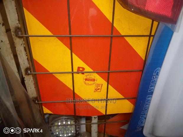 Back Reflectors I.E Chevrons - main view