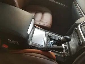 Toyota Land Cruiser 2017 White