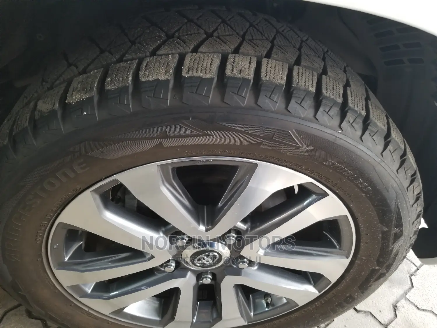 Toyota Land Cruiser 2017 White