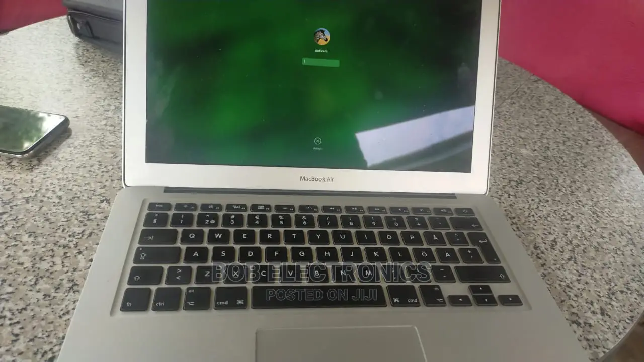 Macbook Keyboards and Screens