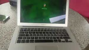 Macbook Keyboards and Screens