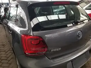 Volkswagen Polo 2015 Gray