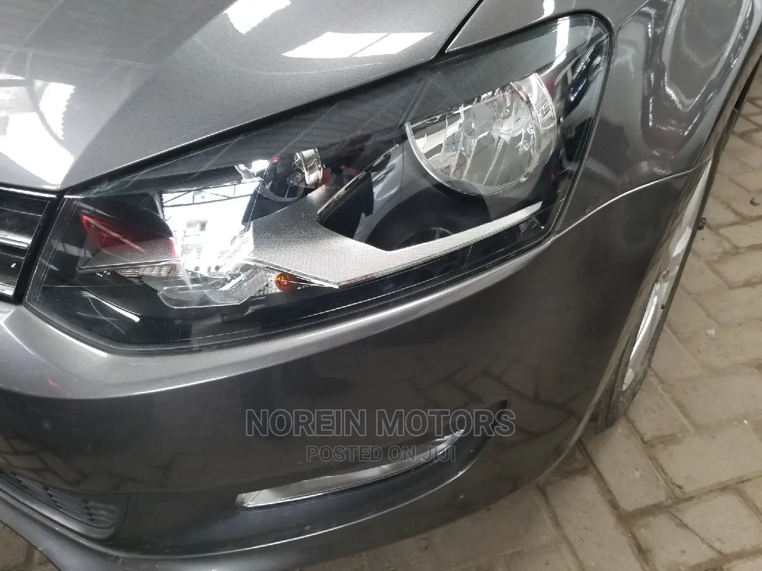 Volkswagen Polo 2015 Gray