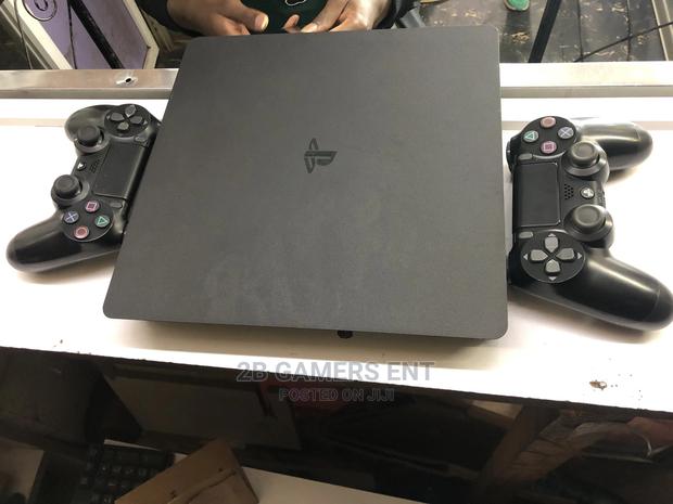 Ps4 Slim Pre Owned, 2 Pads - main view