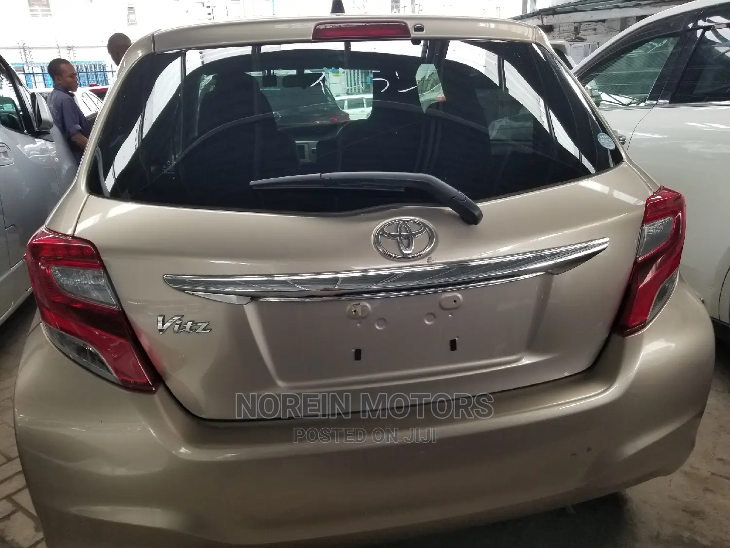 Toyota Vitz 2015 Gold
