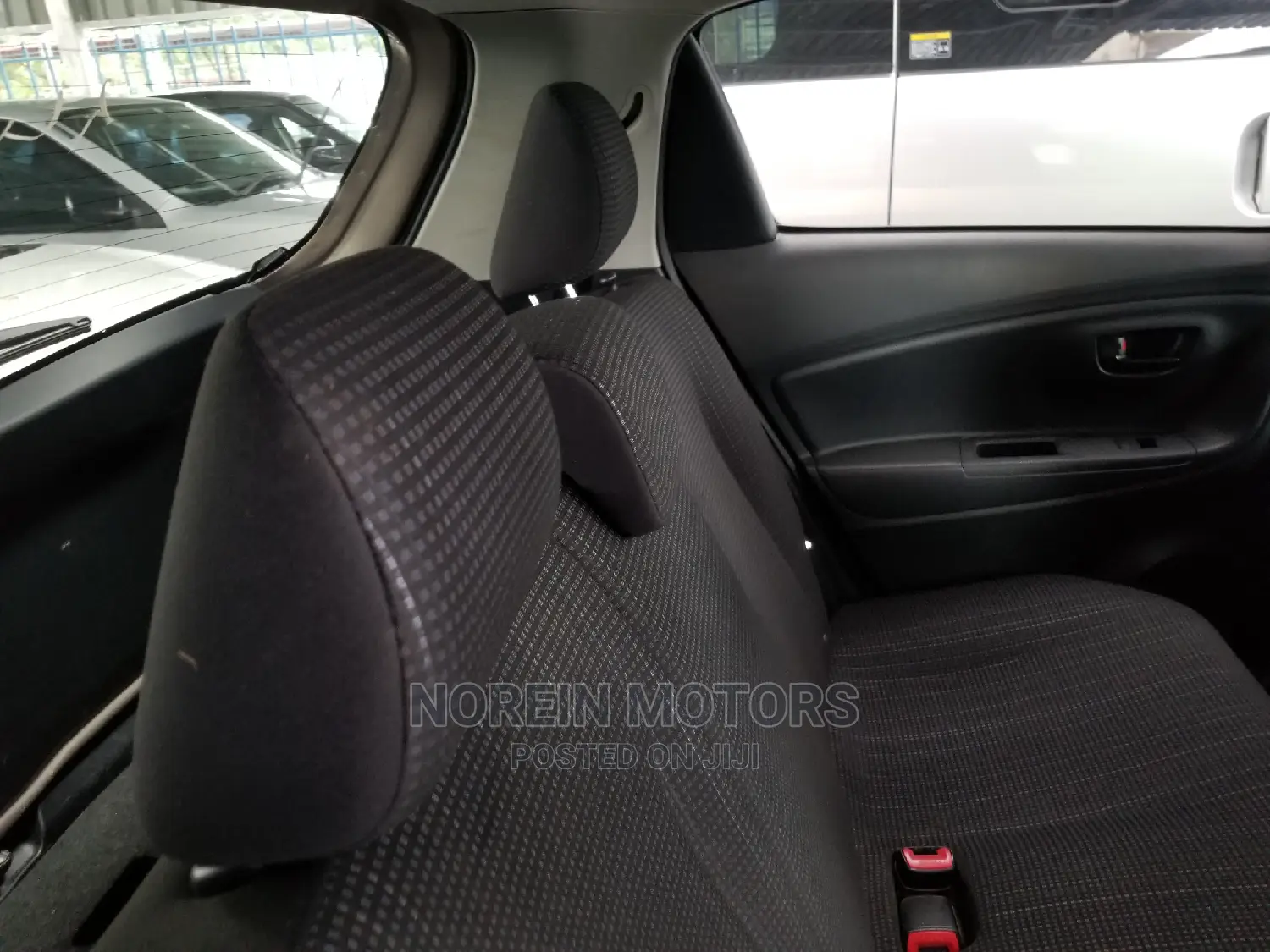 Toyota Vitz 2015 Gold
