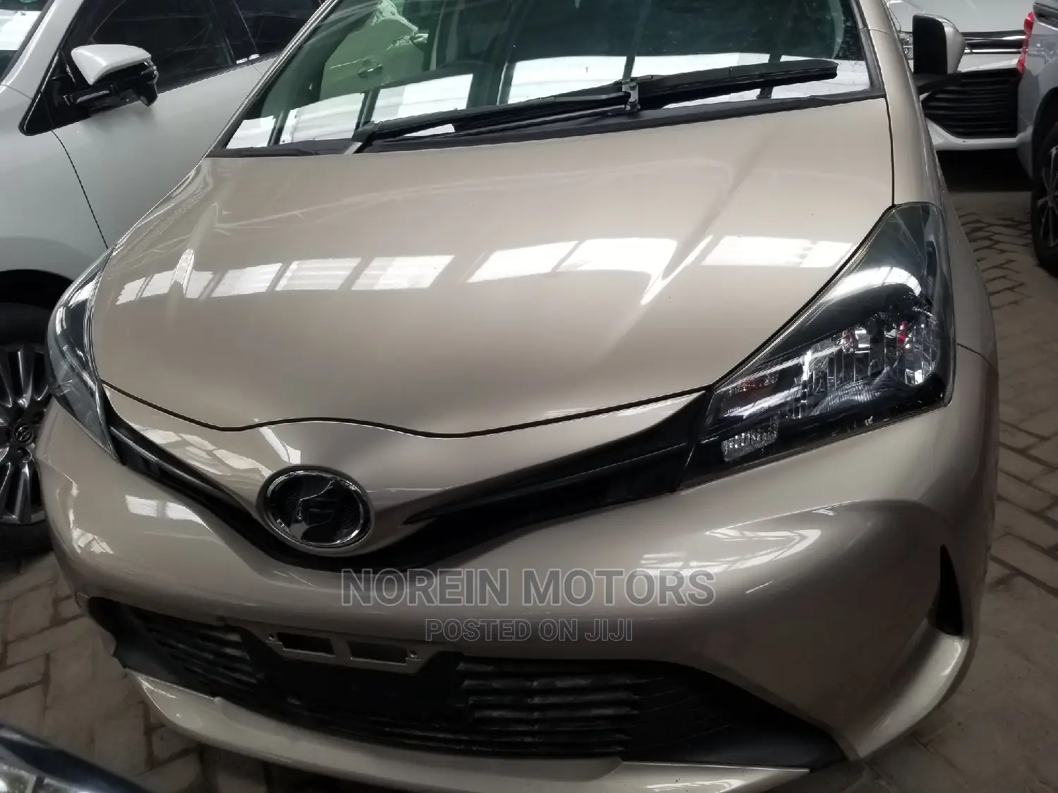Toyota Vitz 2015 Gold