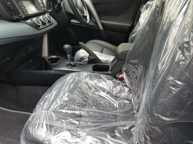 Toyota RAV4 2015 White - thumbnail 7