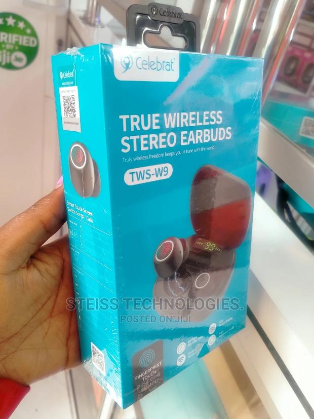 Celebrat Earbuds - thumbnail 3