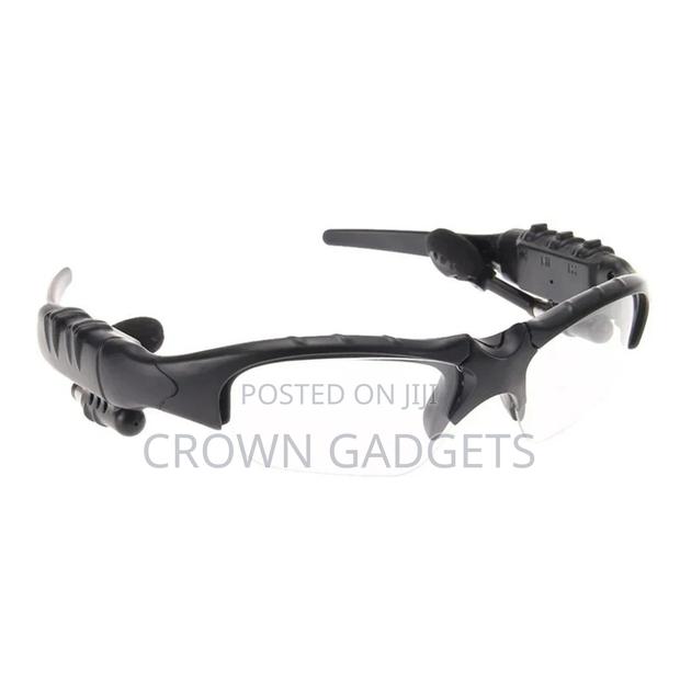 Bluetooth Sunglasses With Classic Looks - main view