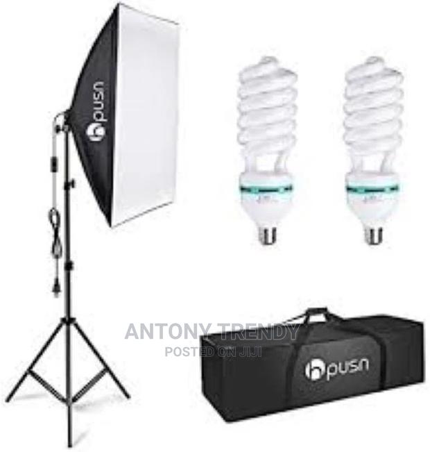 Smart 50x70cm Studio Softbox + 2m Tripod Mount + 4 X E27 20