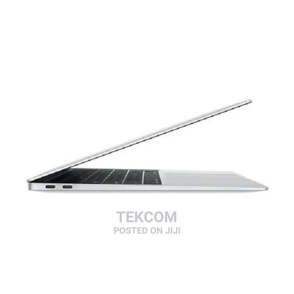 New Laptop Apple MacBook Air 2020 8GB Intel Core I7 SSD 256GB - thumbnail 3