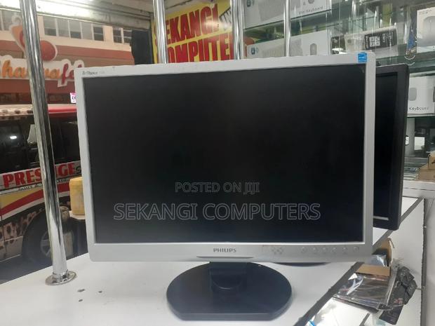Phillips 22" Wide Screen TFT