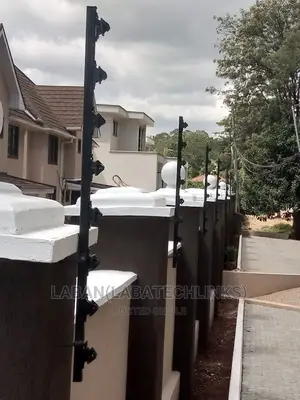 Electric Fence and Razor Wire With Installation