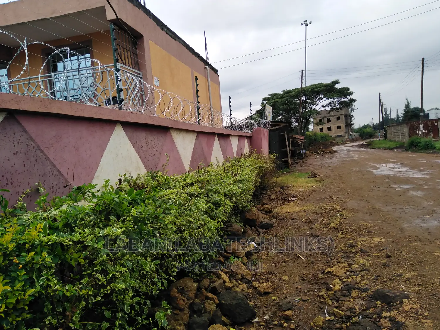 Electric Fence Razor Works With Installation