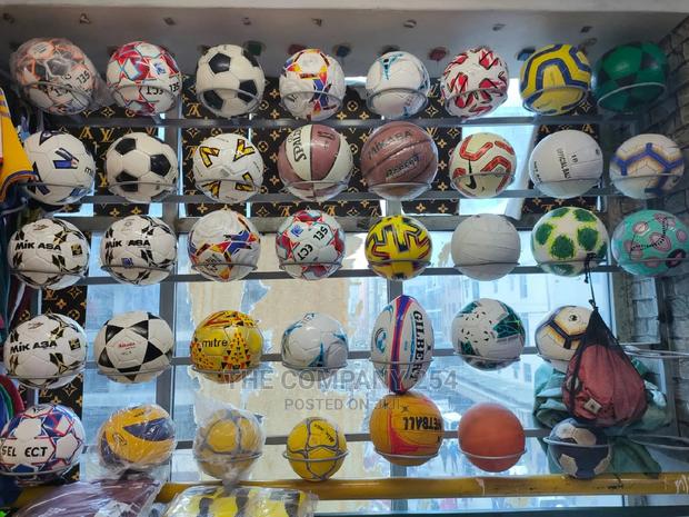 Quality Basketball Balls - thumbnail 2