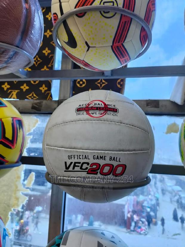 Quality Basketball Balls - thumbnail 3