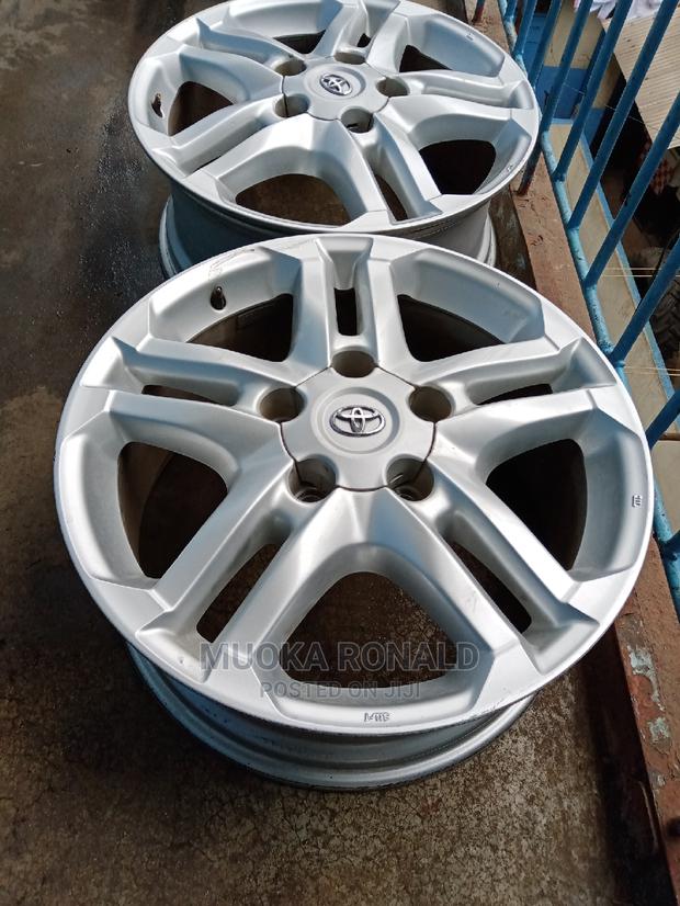 Landcruser V8 Rims 20inch (Original Rims?)