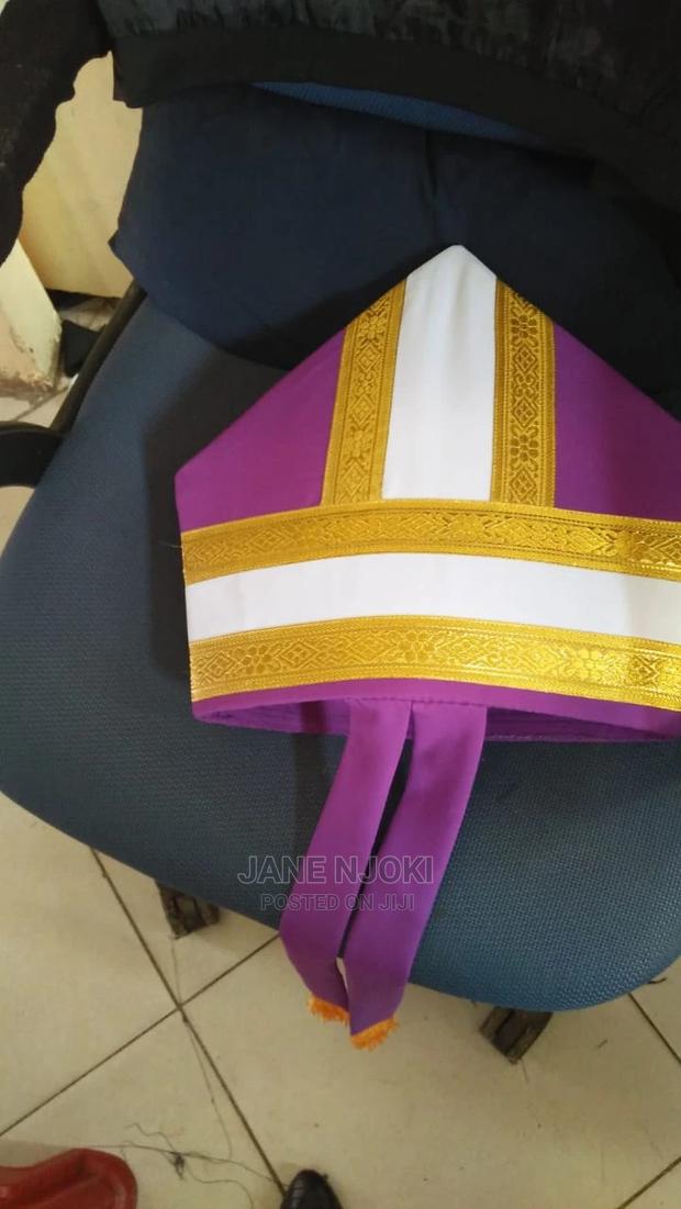 Pastors Gown - thumbnail 2