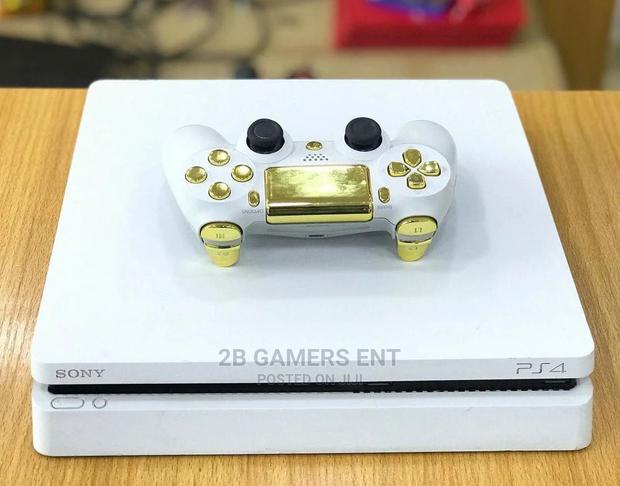 Playstation Slim White - main view