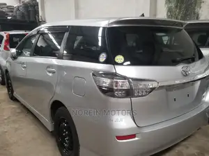 Toyota Wish 2015 Silver