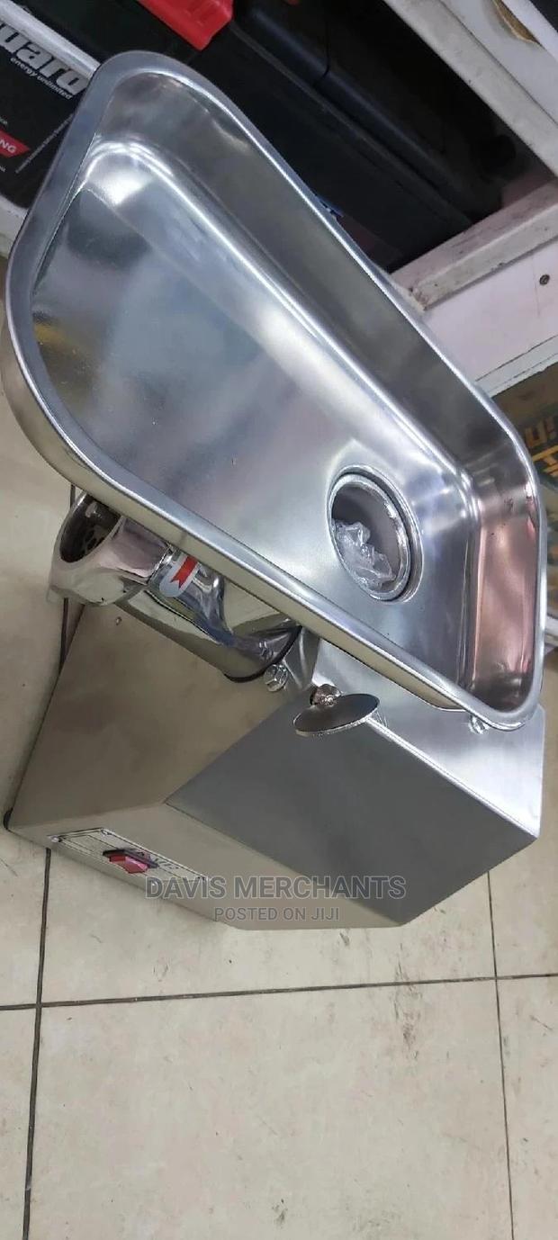 Meat Mincing Machine With 150kg /Hour Capacity