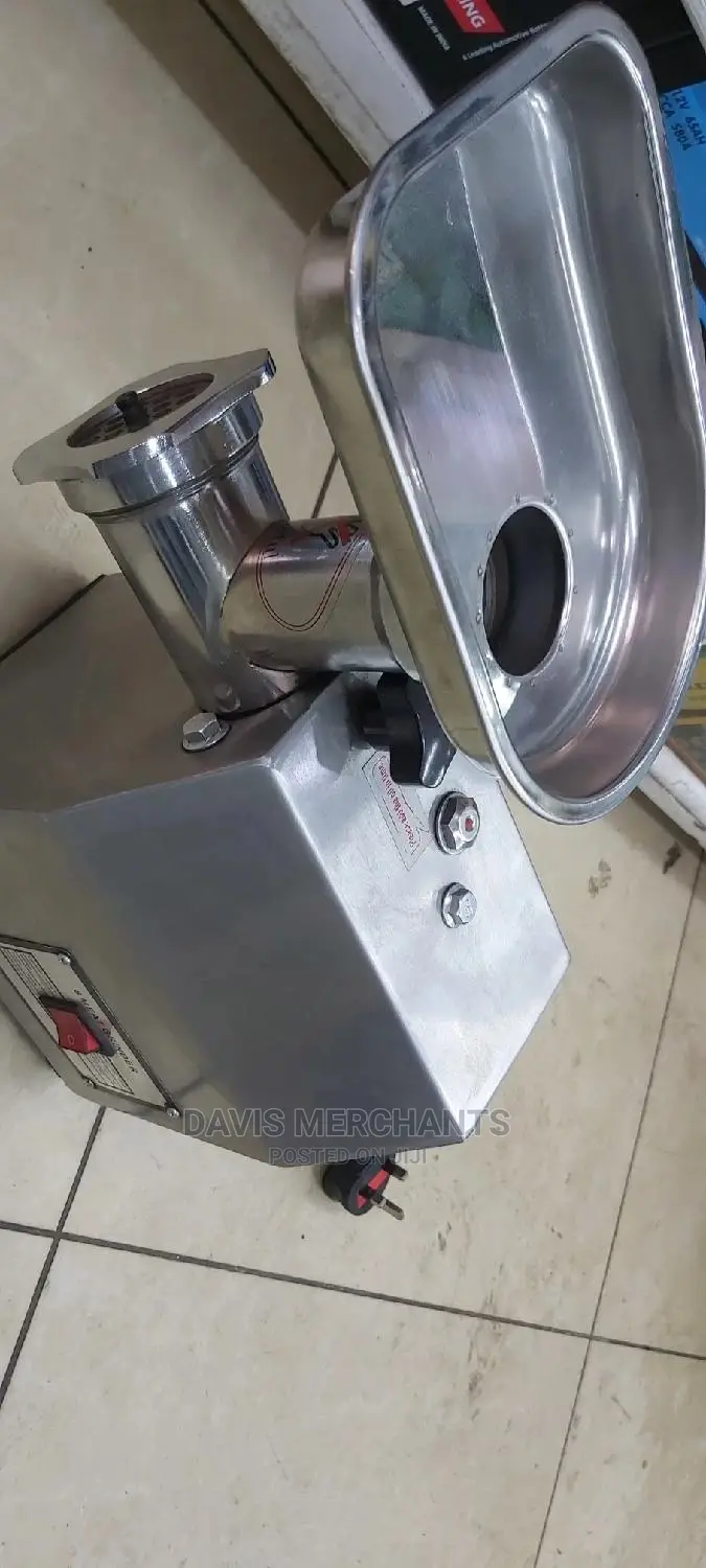 Meat Mincer. 60kg/Hour Capacity