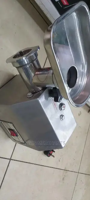 Meat Mincer. 60kg/Hour Capacity