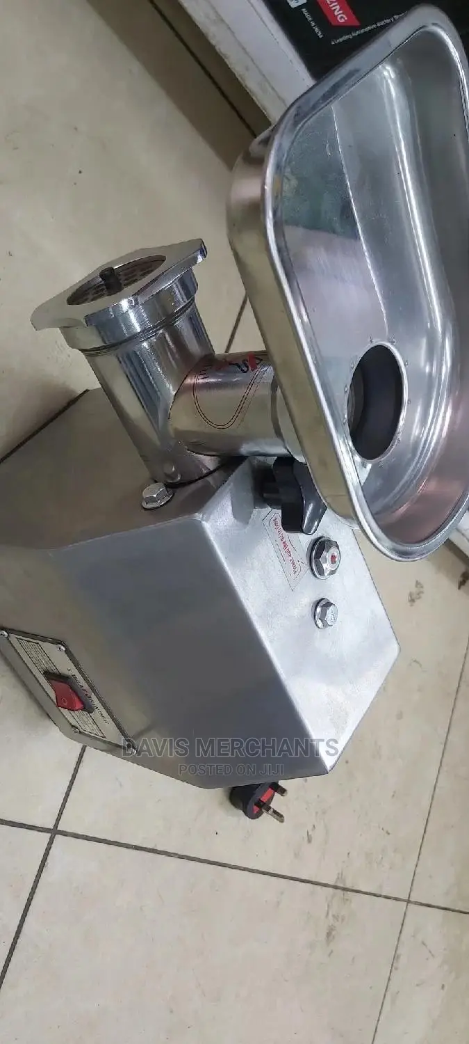 Meat Mincer. 60kg/Hour Capacity