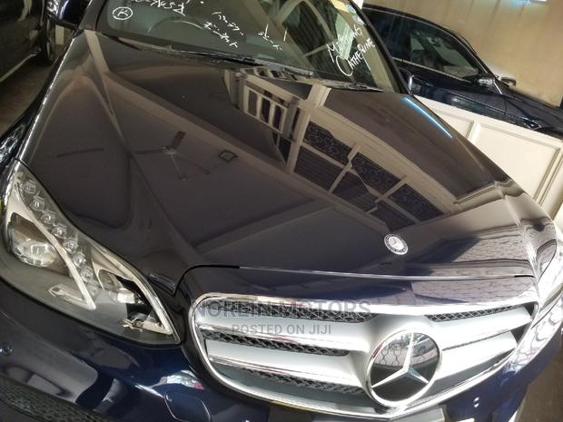 Mercedes-Benz E250 2015 Blue - thumbnail 2