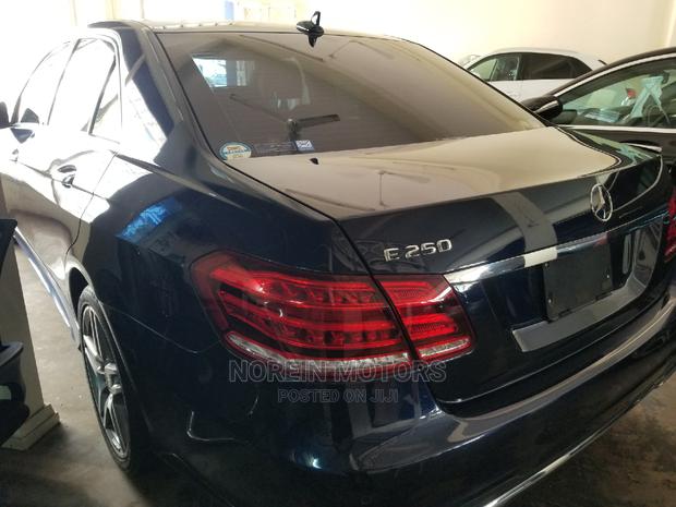 Mercedes-Benz E250 2015 Blue - thumbnail 16