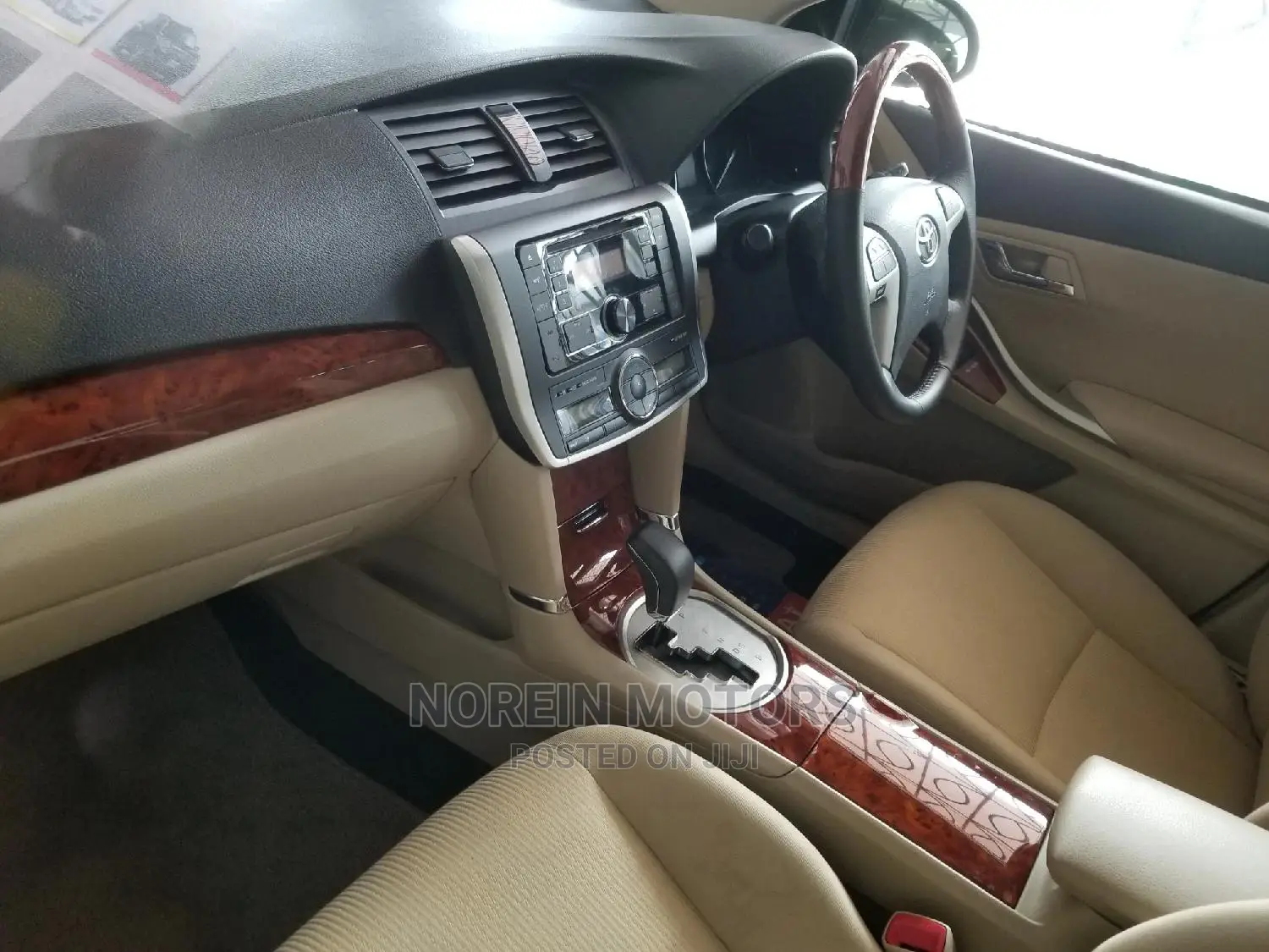 Toyota Premio 2014 Blue