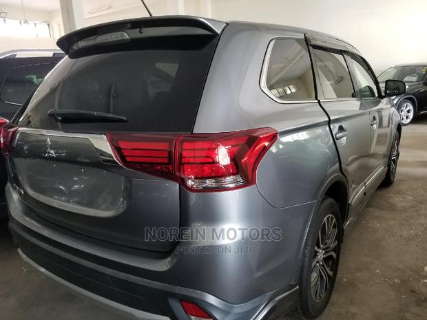 Mitsubishi Outlander 2014 Silver - thumbnail 5