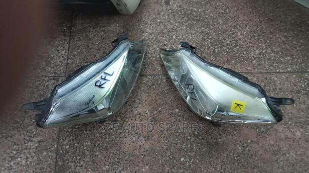 Vitz Jewela Headlights
