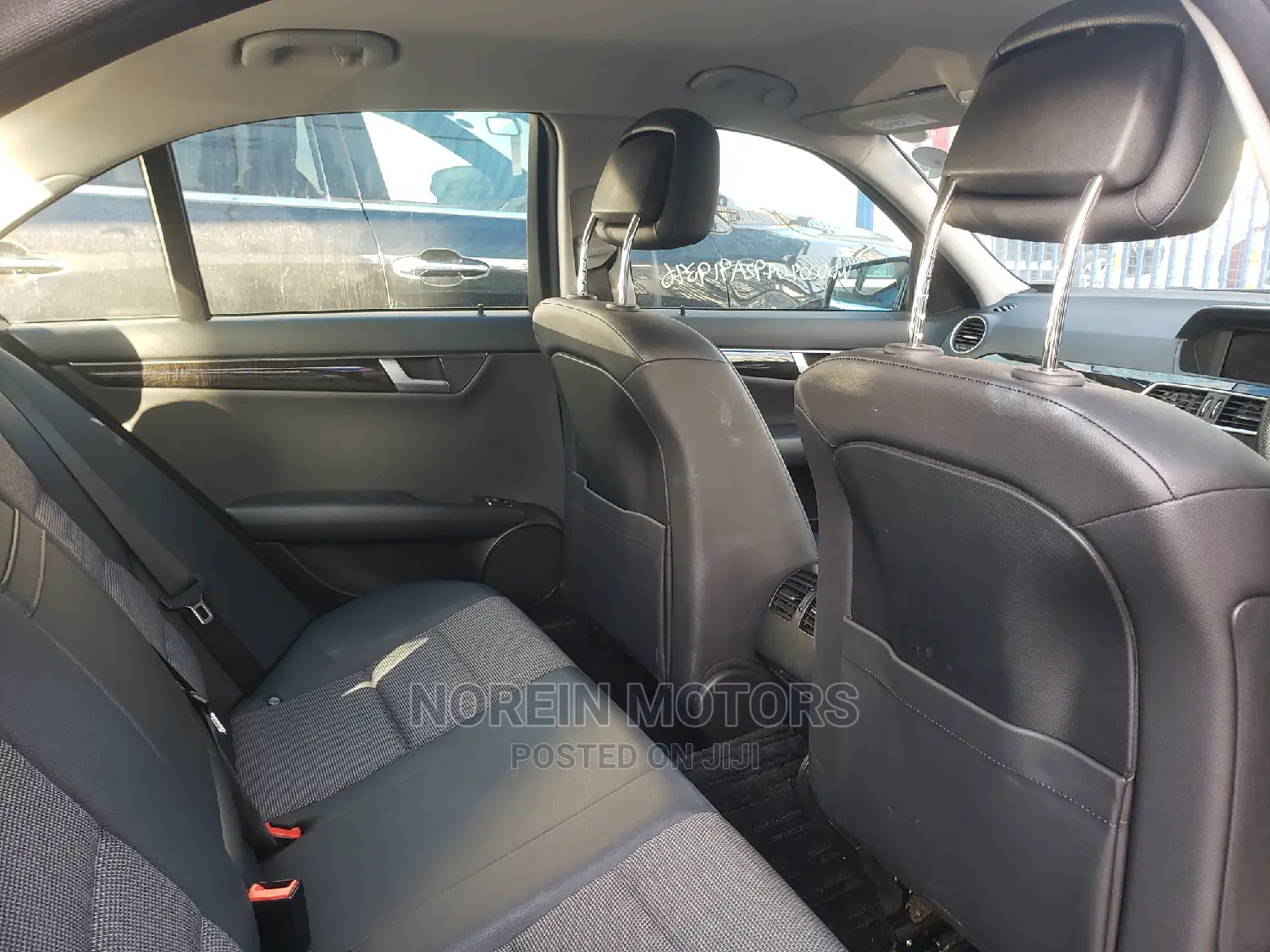 Mercedes-Benz C180 2015