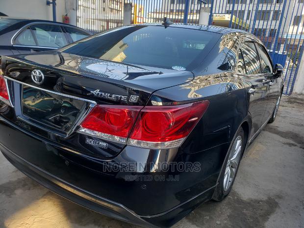 Toyota Crown 2014 - thumbnail 9