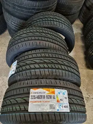 225/40 ZR18 Kingrun Tyre Made in Japan