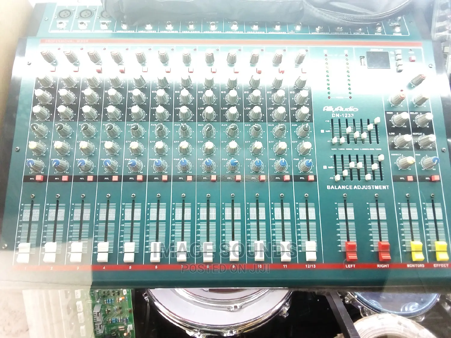Powered Mixer 12 Channel