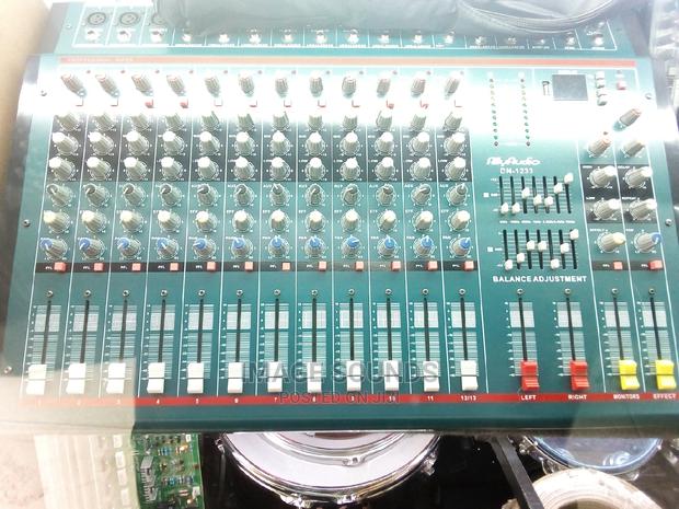 Powered Mixer 12 Channel - thumbnail 3