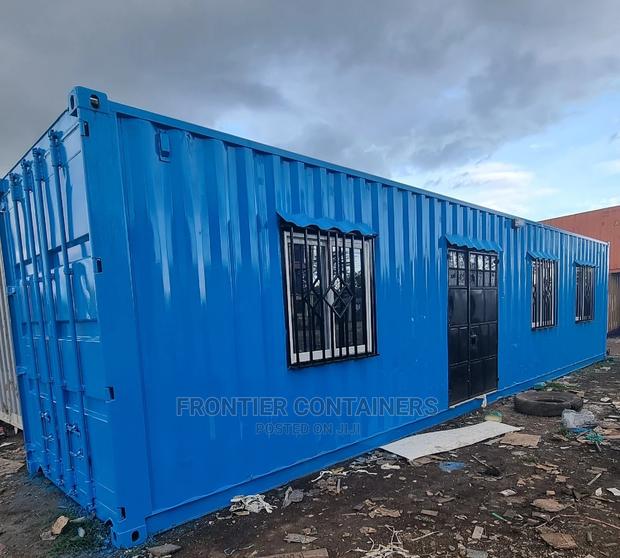 40ft Container Boardroom - main view
