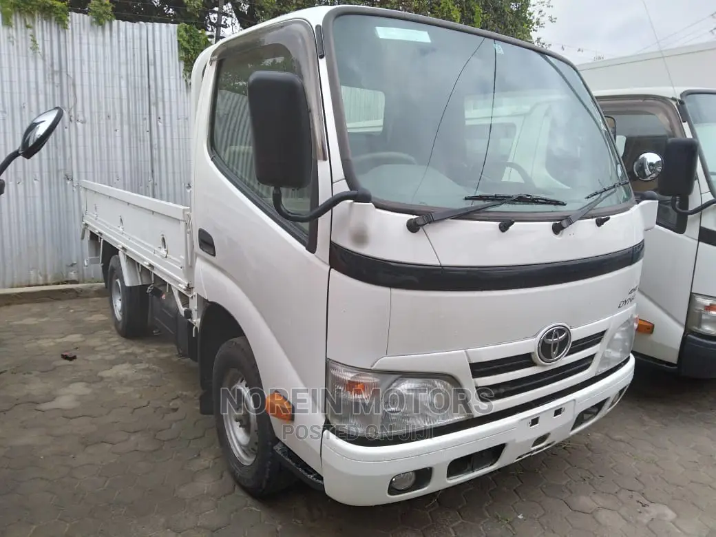 Toyota Dyna Manual Diesel 2014