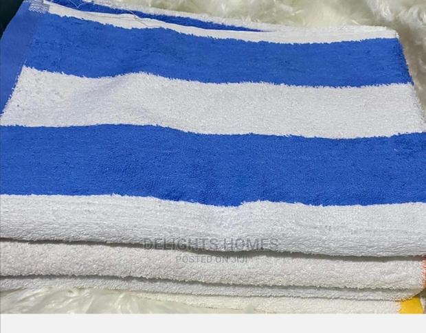 High Quality Medium Towel - thumbnail 4