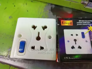 15ams Universal Single Socket