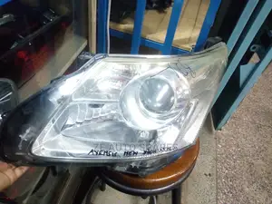 Toyota Avensis Headlight New Model
