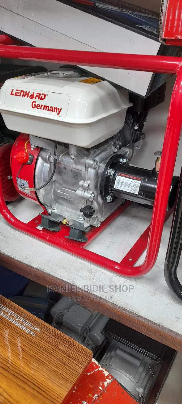 Lenhard Germany Conrete Vibrator+ Free Poker 8.5hp - thumbnail 2